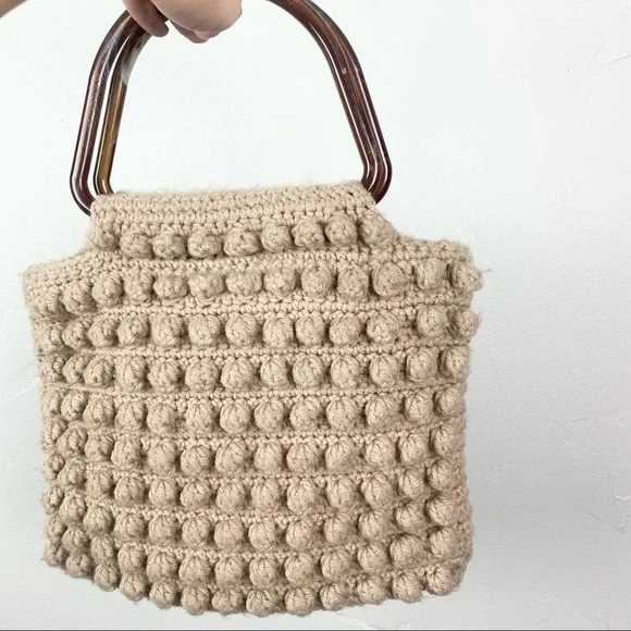 Vintage | Brown Knit Handbag with Tortoise Handles and Floral Interior - Picture 2 of 4